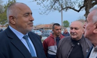 Бившият премиер Бойко Борисов уважи ифтар вечеря в шуменското село
