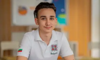 Блестящо представяне на 16 годишния ФИДЕ Майстор Никола Кънов в шахматния