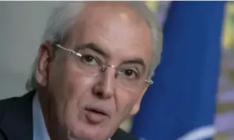 Разглеждането на наказателното дело с подсъдими Лютви Местан и Юсеин