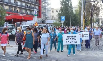 Медиците от Пирогов прекратяват протестите