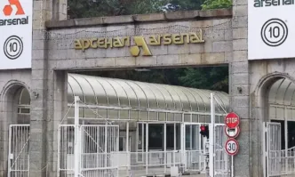 При разчистване на отломките след взрива в завод Арсенал са