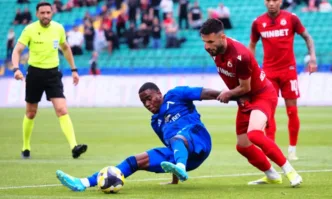 Левски пак удари ЦСКА във Вечното дерби - 2:0