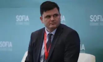 Новият заем е обичайна практика за покриване на разликата между