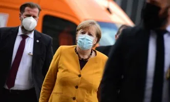 Меркел се отказа: Няма да затяга мерките по Великден заради критики