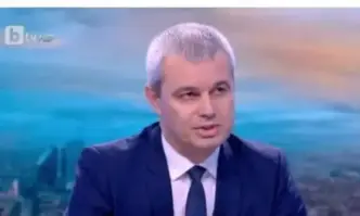 На фона на скандал в bTV: Костадин Костадинов се закани със съд на бития общински съветник