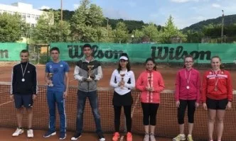Никола Шнайдеров и Марина Иванова спечелиха Регионално до 16 г. в Габрово