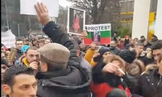 Българи на протест в Кьолн след смъртта на 4-годишната Селин (ВИДЕО)