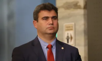 Няма никаква интрига в подкрепата за Росен Карадимов заяви депутатът