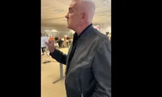 Лидерът на Атака Волен Сидеров опита да влезе с екип