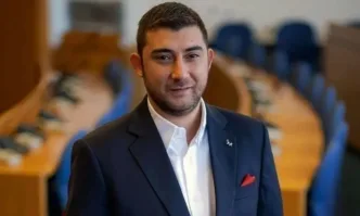 От профила във Фейсбук на общинския съветник Карлос Контрера Повече от