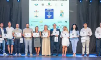 Кметовете на Приморско и Царево получиха поредно признание 22 златни статуетки