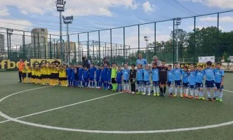 Кмет даде старт на тридневен детски турнир по футбол (СНИМКИ)