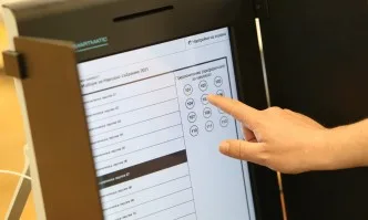 МВнР още не може да предаде всички изборни книжа и машини на ЦИК