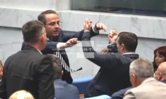 ПП-ДБ, ДПС-Ново начало и част от БСП опитаха да свалят имунитетите на Възраждане