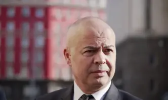 Корнелия Нинова няма право на трети мандат но има право