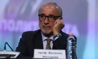 Това е най българският празник Празнуваме с голяма радост и деня