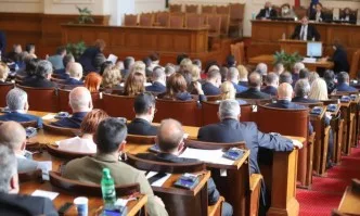 Виктор Димчев за Изборния кодекс: Цяла година шум за няколко противоконституционни поправки