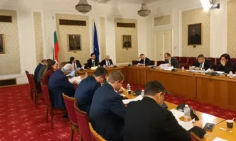 Остър спор в Комисията по бюджет и финанси за енергийното