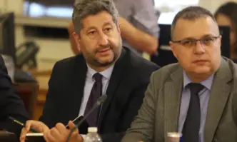 НС гласува оставката на Хюсменова, Михалев седна в стола на Хр. Иванов