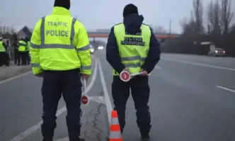 Специализирана полицейска акция се провежда на автомагистрала Тракия в Сливенския