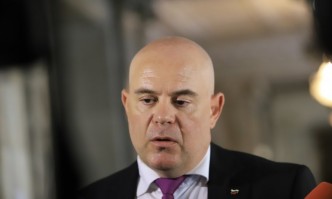 На 09 декември 2021 г главният прокурор Иван Гешев ще