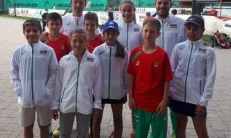 8 българчета се класираха за четвъртфиналите на турнир от Тенис Европа в Добрич до 12 г.