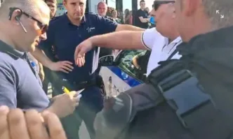 Възраждане с акция срещу носенето на маски във Варна, стигна се до напрежение с полицията