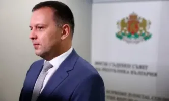 Дисциплинарки срещу четирима нотариуси заради Баба Алино. Провервяват и съдии по вписванията