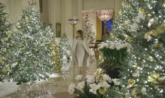 Мелания показа коледната украса в Белия дом (ВИДЕО)
