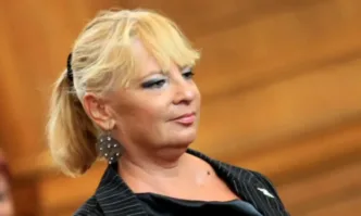 От Фейсбук профила на Нона Йотова Сашо Морфов правеше политическа агитация