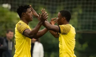 Нигерийските футболисти на Ботев Пловдив Уме Уме Емануел и Точукву Ннади получиха повиквателни за националния