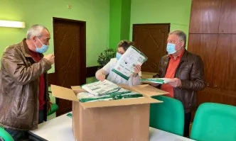 Депутат направи дарение за болницата в Червен бряг