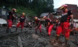 Жертвите на тайфуна Лекима в Китай се увеличават