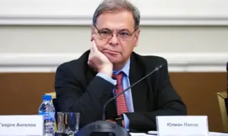 Министърът на околната среда и водите Юлиан Попов се похвали