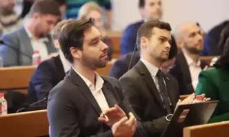 Нормална практика е да се разчленяват паметници това заяви председателят