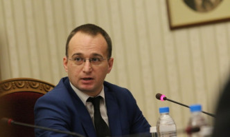 Симеон Славчев: Оставка на кабинета Петков, президентът да вдигне отново юмрук