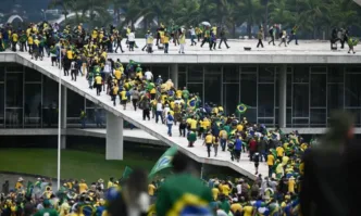 Безредици в Бразилия: привърженици на бившия президент щурмуваха правителствени сгради