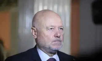 Министърът на отбраната Тодор Тагарев заминава на 9 януари на