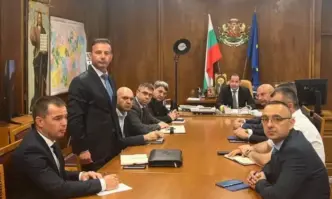 Всеки който влиза в системата на МВР трябва да работи