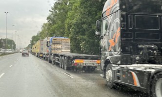 МВР отново не позволява на камионите да стигнат до София