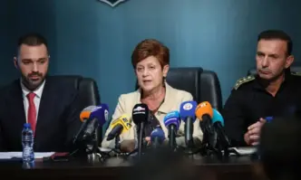 Назначена е експертиза на телефона на Алексей Петров съобщи пред