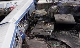 След трагичния влаков инцидент в Гърция: Арестуваха началника на гарата в Лариса