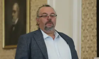 От Фейсбук профила на депутата от ПП ДБ Манол ПейковАко си