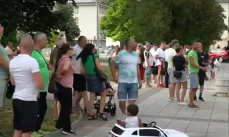 Близките искат справедливостМесец и половина след катастрофата в Разград при