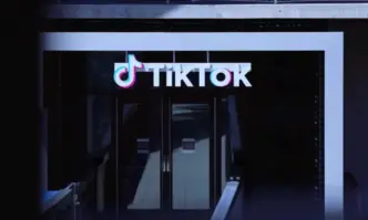 Платформата за социални мрежи TikTok ще съкрати стотици работни места