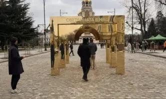 Явор Дачков: Площадът около Св. Александър Невски е съсипан от умните и красивите