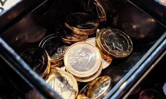 Клиент е внесъл в банката 266 000 монети на стойност над 169 000 лв.