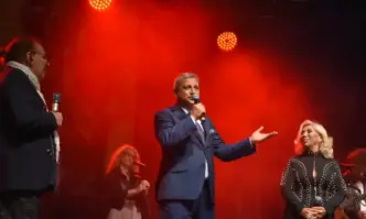 Хиляди пяха със Силвия Кацарова и Васил Найденов в Благоевград (СНИМКИ)