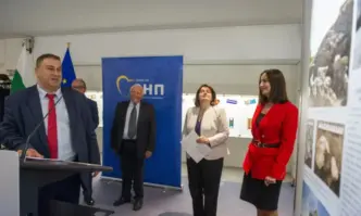 При откриването на изложбата приветствия поднесоха домакинът на събитието Емил