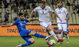 Капитанът на Армения спря с футбола и отиде на война
